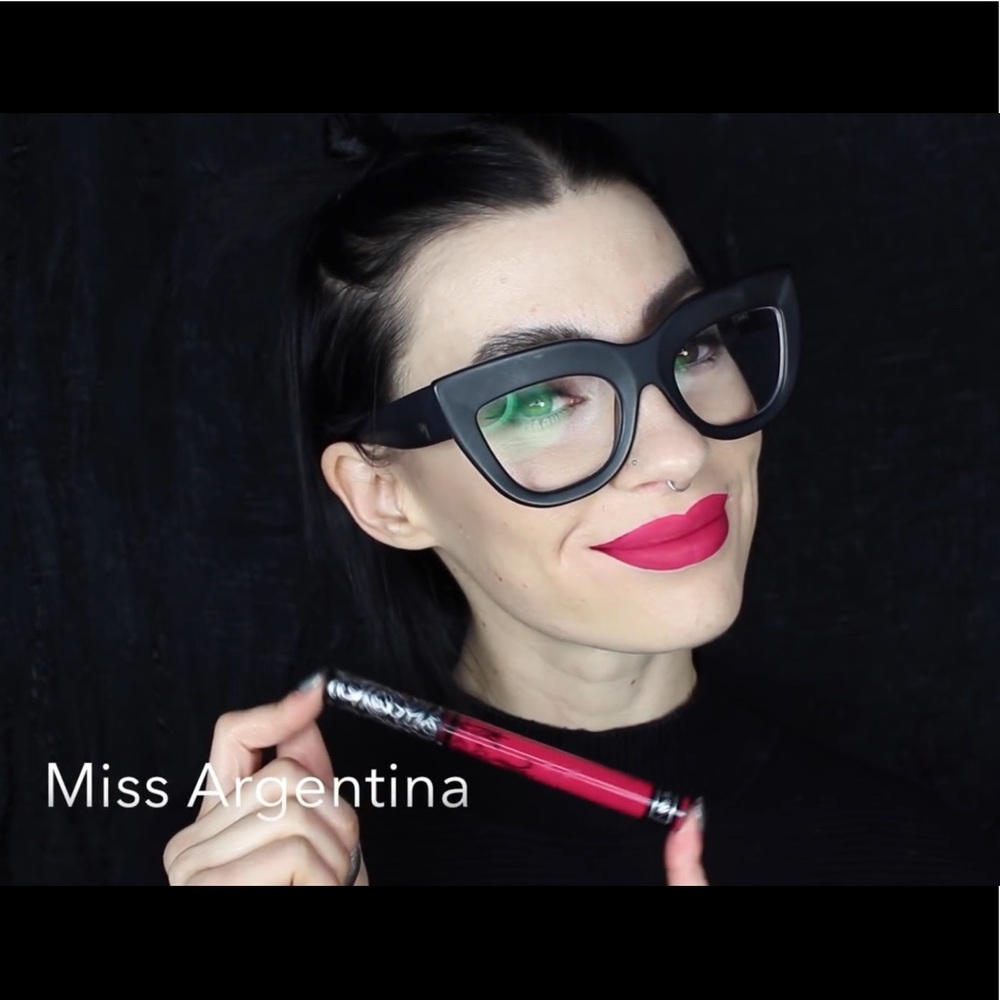 Kat Von D Everlasting Liquid Lipst Miss Argentina - Picture 3 of 5